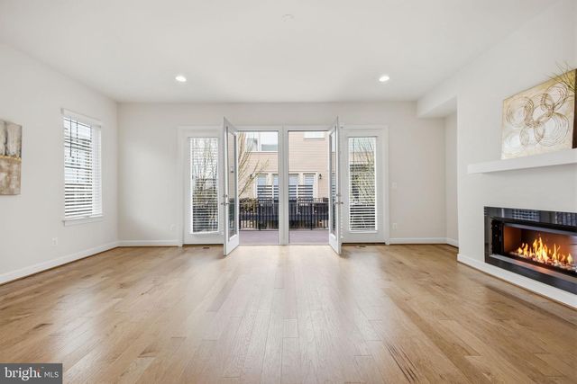 42313 IMPERVIOUS TER, Brambleton, VA 20148