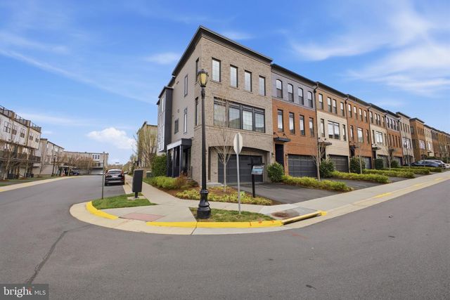 42313 IMPERVIOUS TER, Brambleton, VA 20148