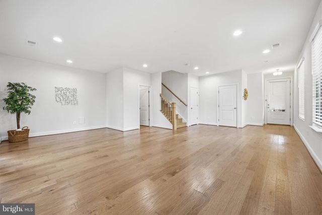 42313 IMPERVIOUS TER, Brambleton, VA 20148