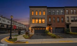 42313 IMPERVIOUS TER, Brambleton, VA 20148