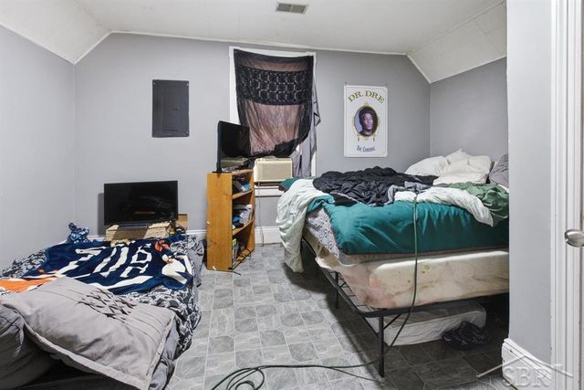 822 Jackson Street, Saginaw, MI 48602