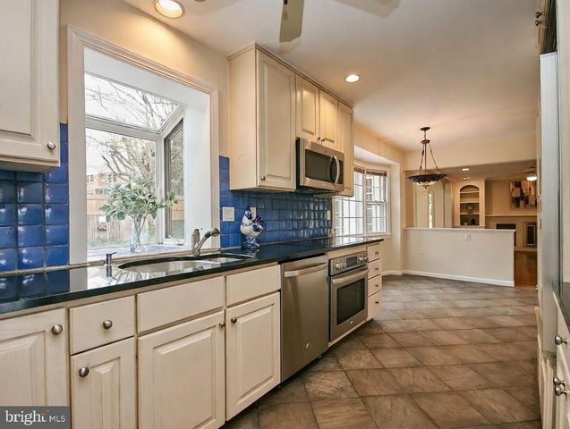 1006 KIMBERWICKE RD, Mclean, VA 22102