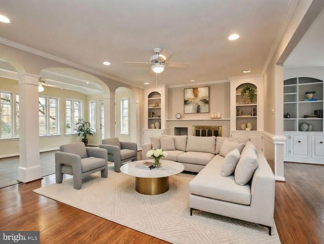 1006 KIMBERWICKE RD, Mclean, VA 22102