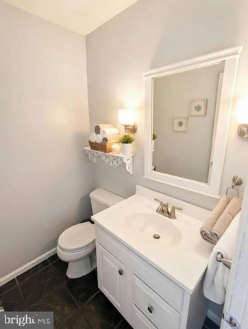 1006 KIMBERWICKE RD, Mclean, VA 22102