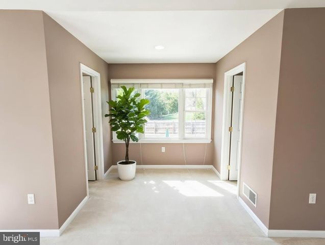 1006 KIMBERWICKE RD, Mclean, VA 22102