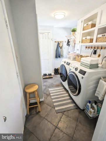 1006 KIMBERWICKE RD, Mclean, VA 22102
