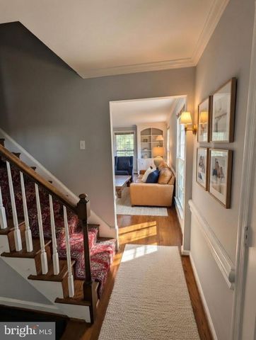 1006 KIMBERWICKE RD, Mclean, VA 22102