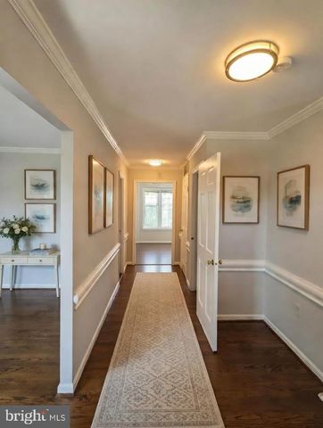 1006 KIMBERWICKE RD, Mclean, VA 22102