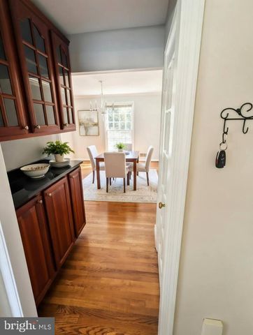 1006 KIMBERWICKE RD, Mclean, VA 22102
