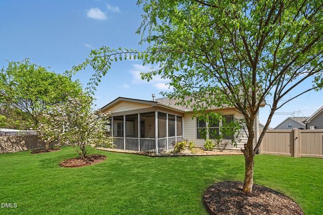 383 Apalachia Lake Drive, Fuquay Varina, NC 27526