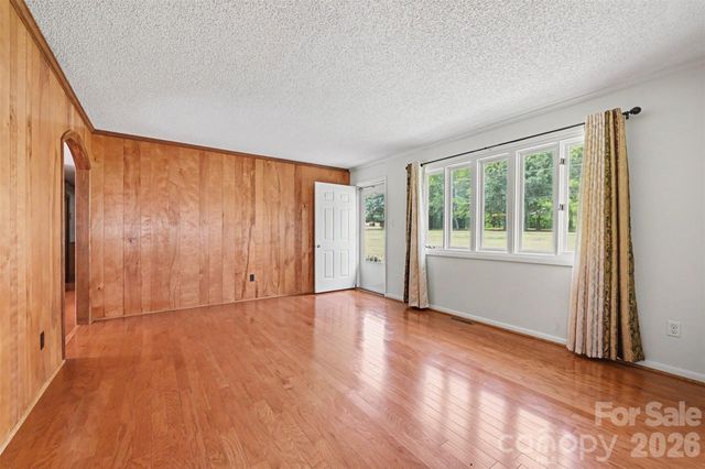 225 Oliphant Road, Mooresville, NC 28115