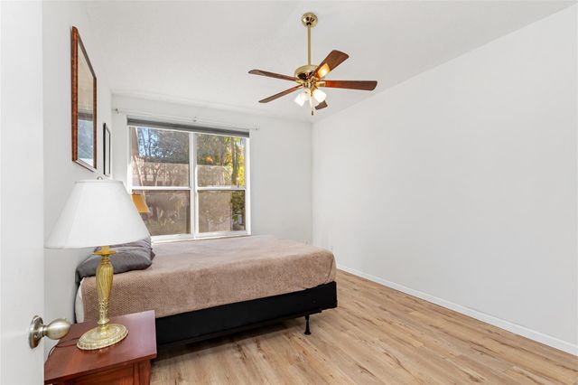 857 NW 133rd Avenue, Pembroke Pines, FL 33028