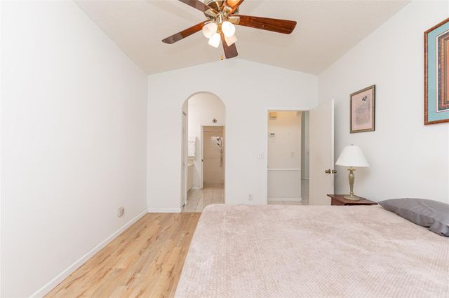 857 NW 133rd Avenue, Pembroke Pines, FL 33028