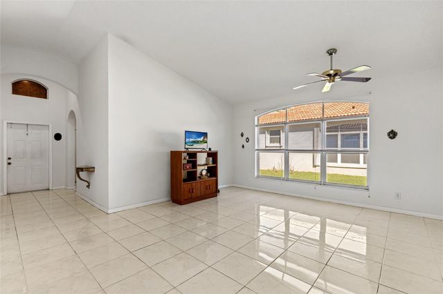 857 NW 133rd Avenue, Pembroke Pines, FL 33028