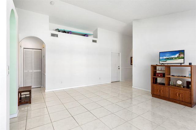 857 NW 133rd Avenue, Pembroke Pines, FL 33028