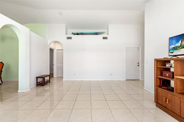 857 NW 133rd Avenue, Pembroke Pines, FL 33028