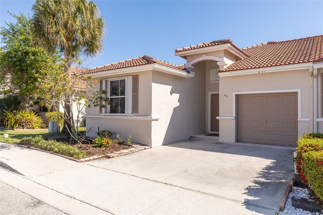 857 NW 133rd Avenue, Pembroke Pines, FL 33028