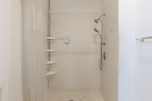 857 NW 133rd Avenue, Pembroke Pines, FL 33028