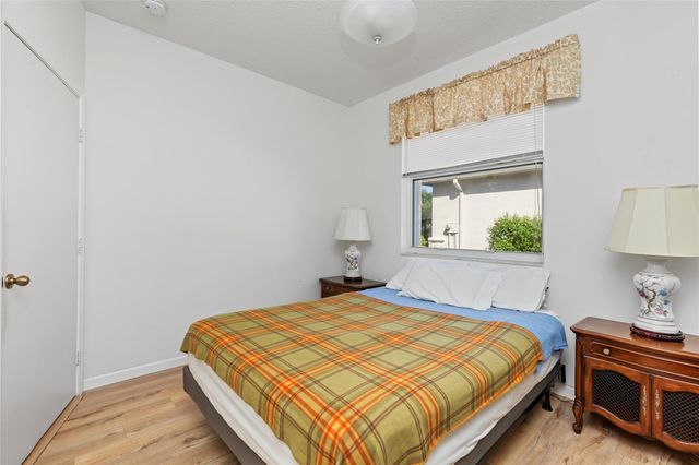 857 NW 133rd Avenue, Pembroke Pines, FL 33028