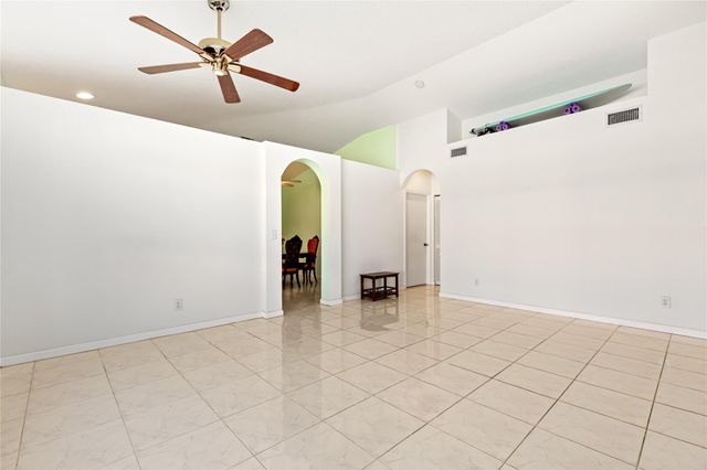 857 NW 133rd Avenue, Pembroke Pines, FL 33028