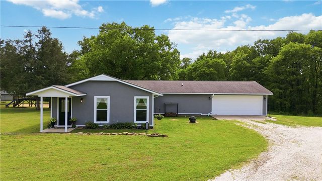 11530 Pearce Road, Fayetteville, AR 72701
