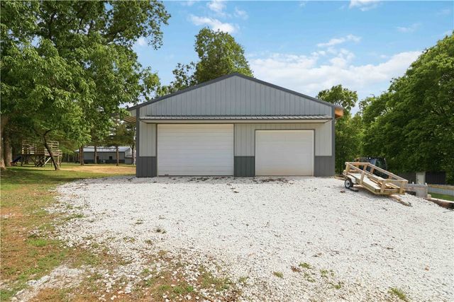 11530 Pearce Road, Fayetteville, AR 72701