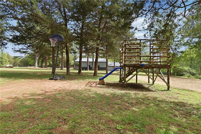 11530 Pearce Road, Fayetteville, AR 72701