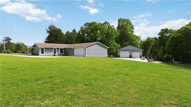 11530 Pearce Road, Fayetteville, AR 72701