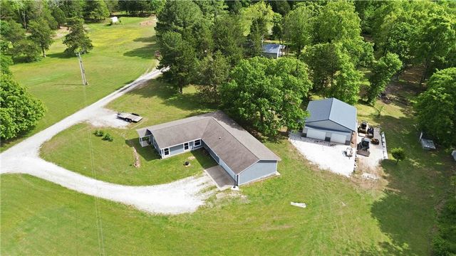 11530 Pearce Road, Fayetteville, AR 72701