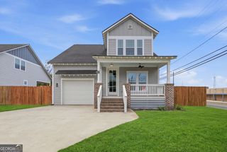 2001 E 38th Street, Savannah, GA 31404