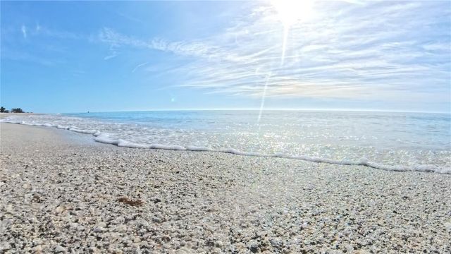 2908 AVENUE B, Holmes Beach, FL 34217