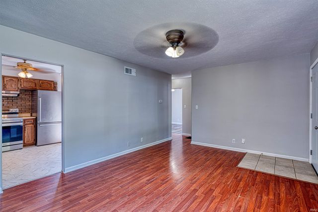 2459 Ravenswood Drive, Evansville, IN 47714