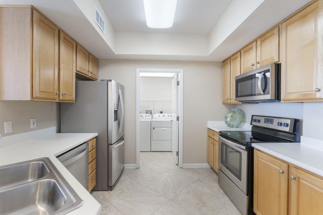 1050 E Highway 98 605E, Destin, FL 32541