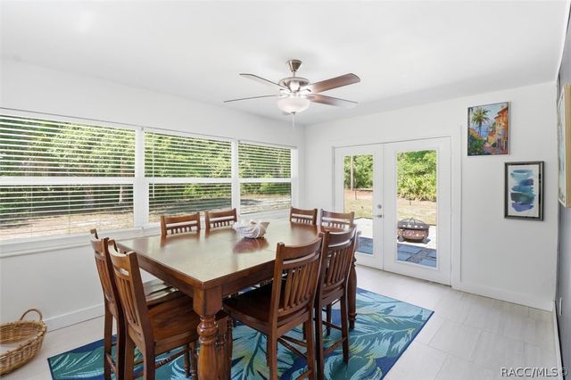 7635 W 7 Rivers Drive, Crystal River, FL 34429