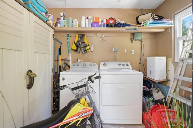 7635 W 7 Rivers Drive, Crystal River, FL 34429