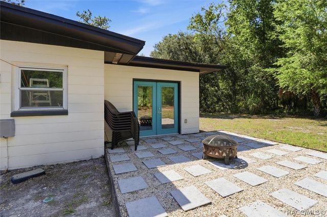 7635 W 7 Rivers Drive, Crystal River, FL 34429