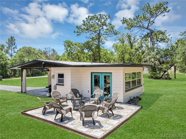 7635 W 7 Rivers Drive, Crystal River, FL 34429