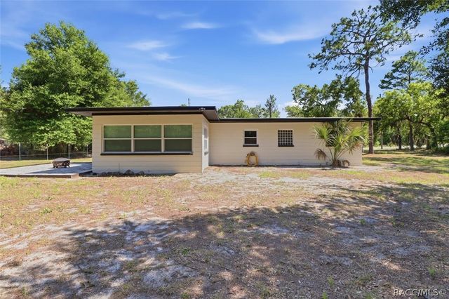 7635 W 7 Rivers Drive, Crystal River, FL 34429