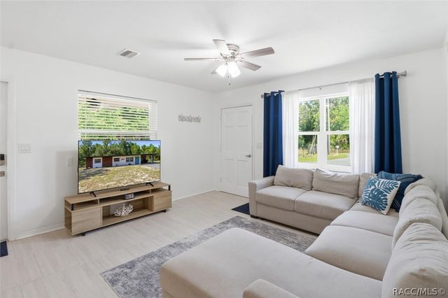 7635 W 7 Rivers Drive, Crystal River, FL 34429