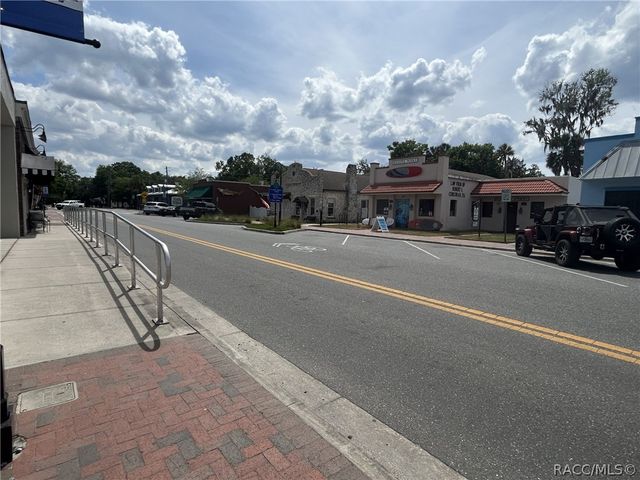 7635 W 7 Rivers Drive, Crystal River, FL 34429