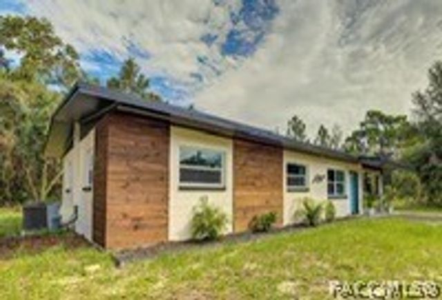 7635 W 7 Rivers Drive, Crystal River, FL 34429