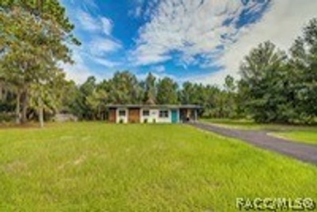 7635 W 7 Rivers Drive, Crystal River, FL 34429
