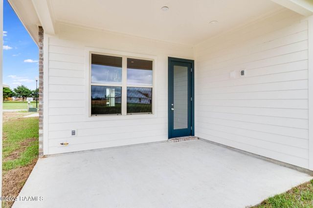 308 Sweet Harvest Road, Youngsville, LA 70592