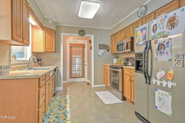 135 Cedar Valley Road, Bristol, TN 37620