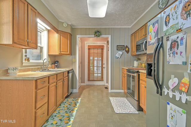 135 Cedar Valley Road, Bristol, TN 37620