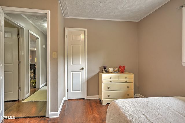 135 Cedar Valley Road, Bristol, TN 37620