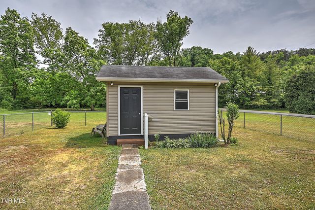 135 Cedar Valley Road, Bristol, TN 37620