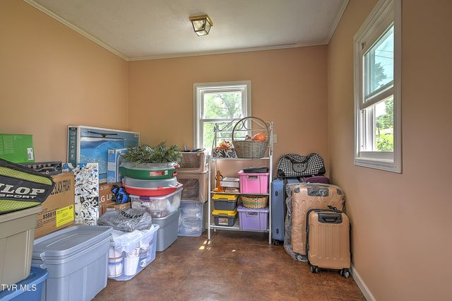 135 Cedar Valley Road, Bristol, TN 37620