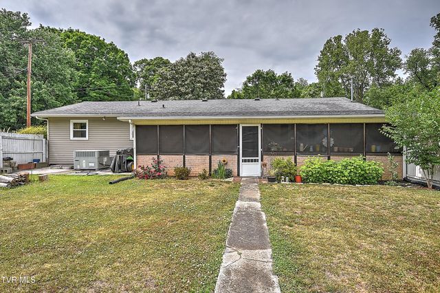 135 Cedar Valley Road, Bristol, TN 37620