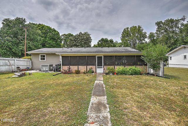 135 Cedar Valley Road, Bristol, TN 37620